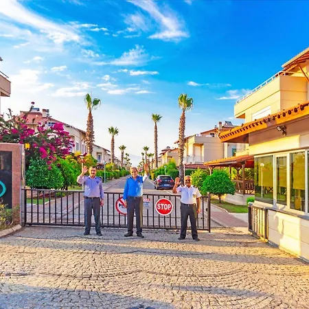 Paradise Town Beldora באלאק