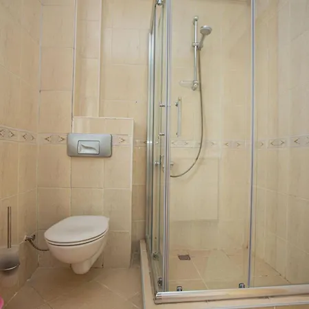 Paradise Town Beldora 别墅 贝莱克