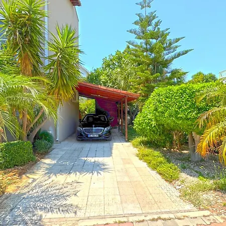 וילה Paradise Town Beldora