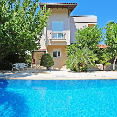 Paradise Town Beldora Villa