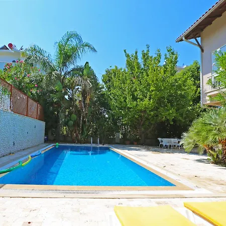 Paradise Town Beldora Villa *