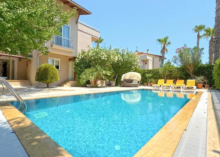 Paradise Town Beldora Villa