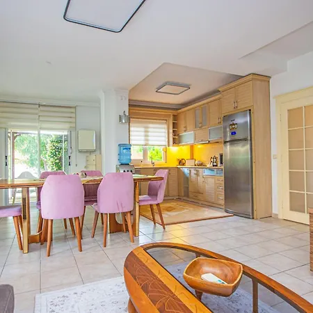 Paradise Town Beldora Villa